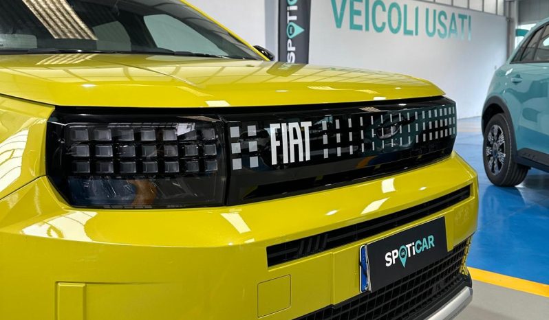 Fiat Grande Panda Hybrid La Prima 110 CV – KM 0 – 2025 pieno