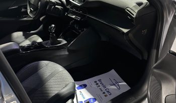 Peugeot 2008 Allure 2025 – 1.2 Benzina 100CV | 13.000 km | Full Optional pieno