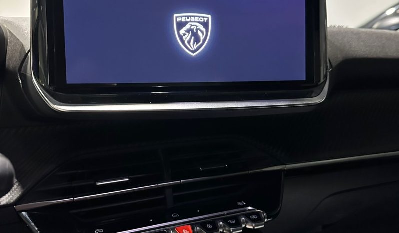 Peugeot 2008 Allure 2025 – 1.2 Benzina 100CV | 13.000 km | Full Optional pieno