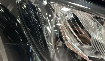 Peugeot 208 2025 1.2 PureTech 100CV Allure Pack – Full Optional pieno