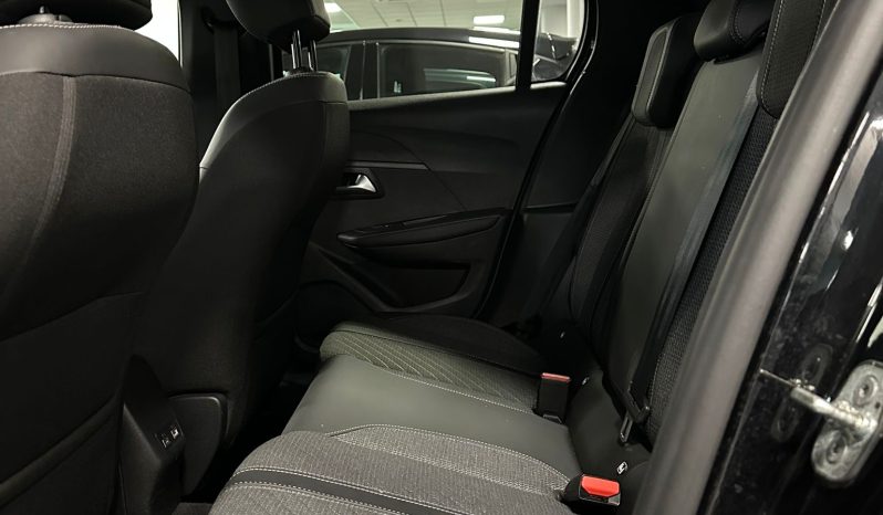 Peugeot 208 2025 1.2 PureTech 100CV Allure Pack – Full Optional pieno