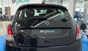 Lancia Ypsilon Hybrid Platino – Anno 2024 | Eleganza & Tecnologia pieno