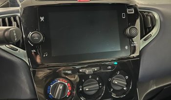 Lancia Ypsilon 2024 Ibrida – Eleganza, Tecnologia e Risparmio in un’unica Auto pieno