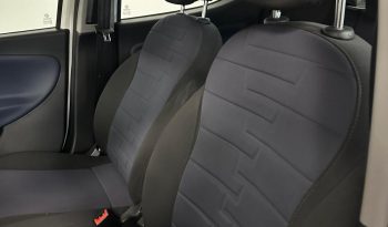 Lancia Ypsilon 2024 Ibrida – Eleganza, Tecnologia e Risparmio in un’unica Auto pieno