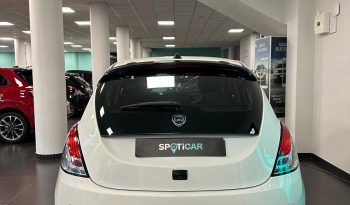 Lancia Ypsilon 2024 Ibrida – Eleganza, Tecnologia e Risparmio in un’unica Auto pieno