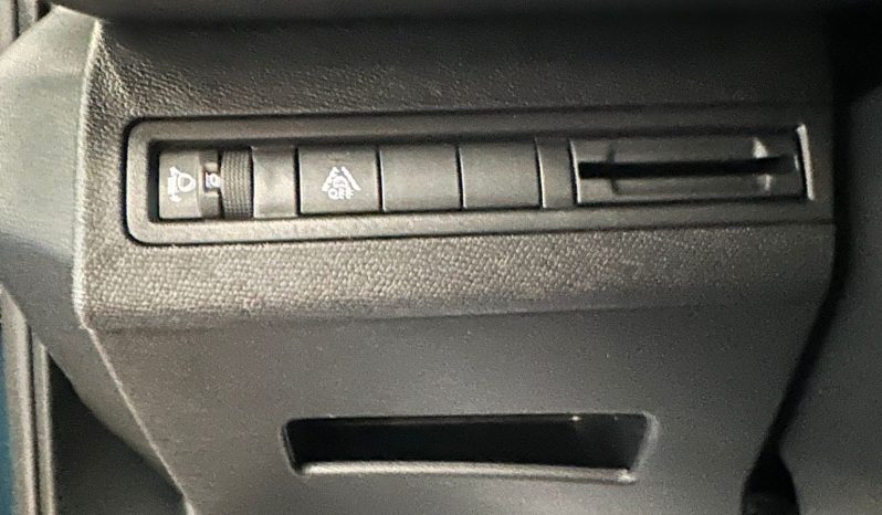 SUV Premium! Peugeot 3008 BlueHDi GT – Eleganza e Potenza pieno