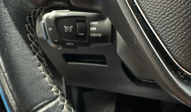 SUV Premium! Peugeot 3008 BlueHDi GT – Eleganza e Potenza pieno