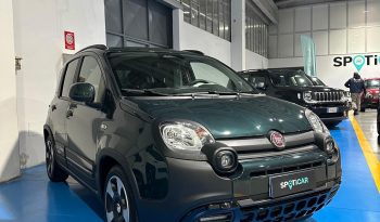 FIAT Pandina Cross Hybrid – Grinta, Efficienza e Consegna Immediata pieno