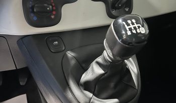 FIAT Pandina Cross Hybrid – Grinta, Efficienza e Consegna Immediata pieno