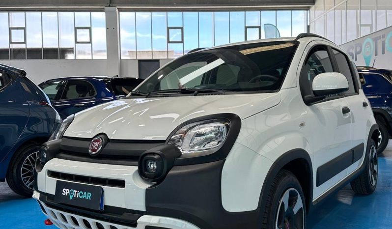 FIAT PANDA CROSS 1.0 HYBRID 70 CV 2024 pieno