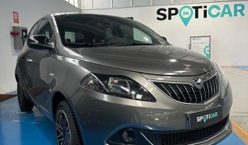 Ypsilon Platino 1.0 Hybrid – Eleganza Italiana a Prezzo Speciale pieno