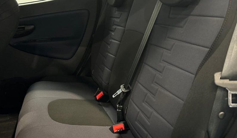 Ypsilon Platino 1.0 Hybrid – Eleganza Italiana a Prezzo Speciale pieno