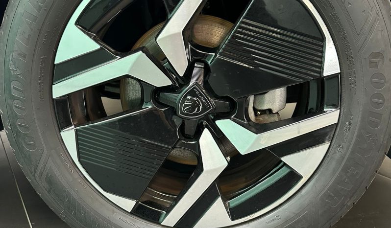 Peugeot 2008 Allure 2025 pieno