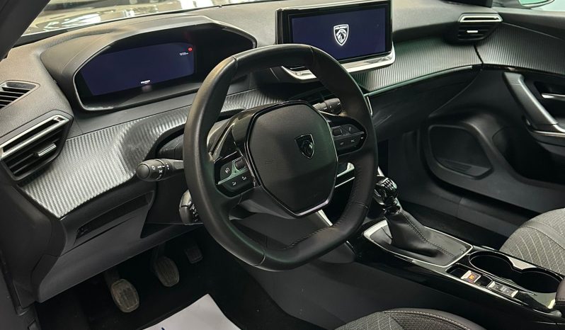 Peugeot 2008 Allure 2025 pieno