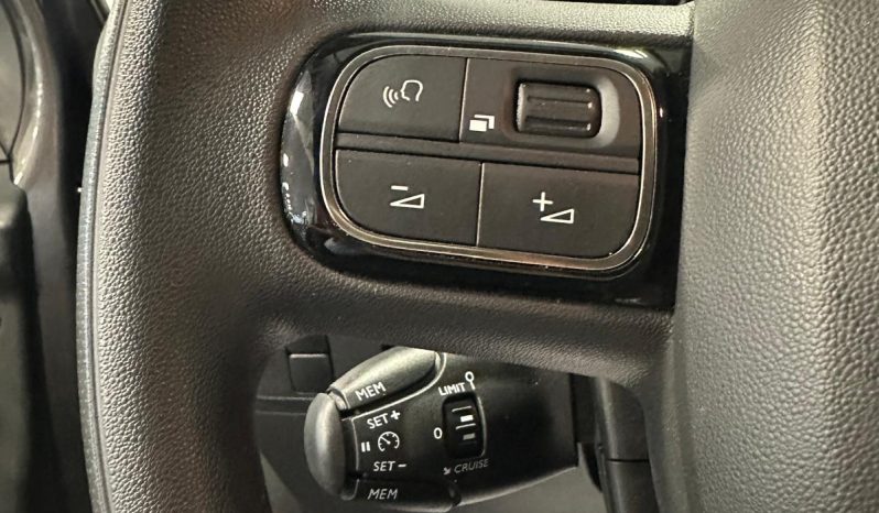 CITROËN C3 SHINE 1.2 BENZINA – COMFORT & STILE pieno