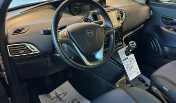 LANCIA YPSILON HYBRID PLATINO 70CV – TOP DI GAMMA – 2024 pieno