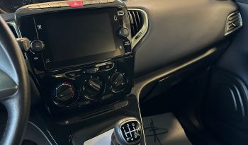 LANCIA YPSILON HYBRID PLATINO 70CV – TOP DI GAMMA – 2024 pieno