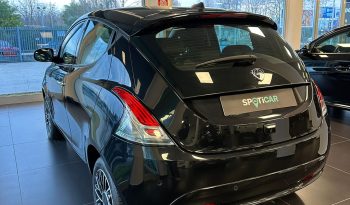 LANCIA YPSILON HYBRID PLATINO 70CV – TOP DI GAMMA – 2024 pieno