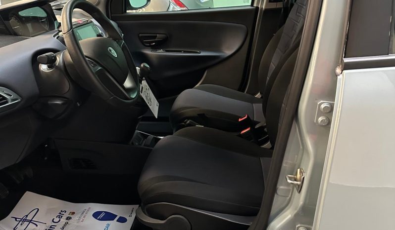 LANCIA YPSILON HYBRID PLATINO 70CV – VERDE RUGIADA ULTIMA DISPONIBILE pieno