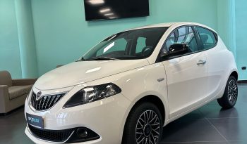 LANCIA YPSILON HYBRID PLATINO – UFFICIALE FIAT ITALIA pieno
