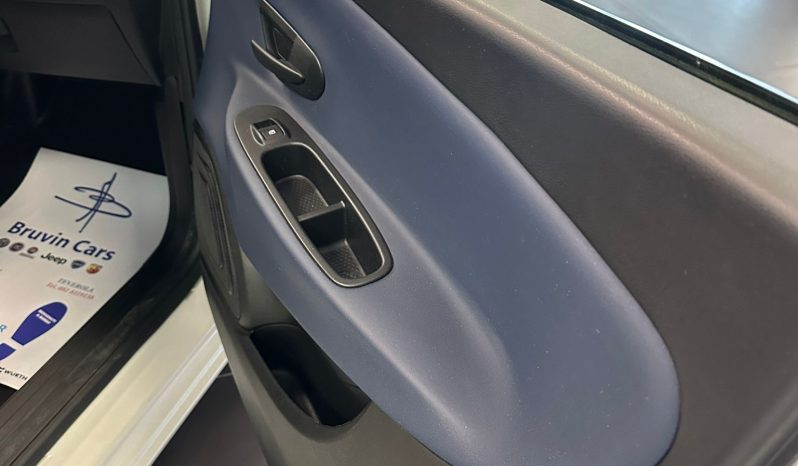 LANCIA YPSILON HYBRID PLATINO – UFFICIALE FIAT ITALIA pieno