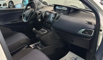 LANCIA YPSILON HYBRID PLATINO – UFFICIALE FIAT ITALIA pieno