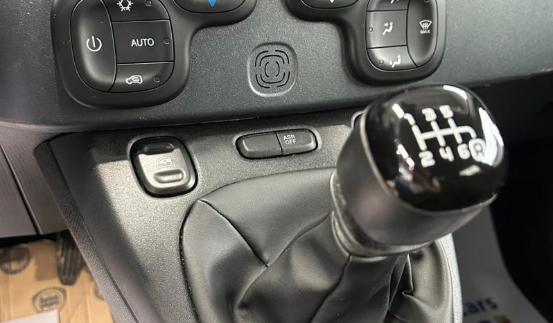 Pronta per essere consegnata subito – Versione CROSS pieno