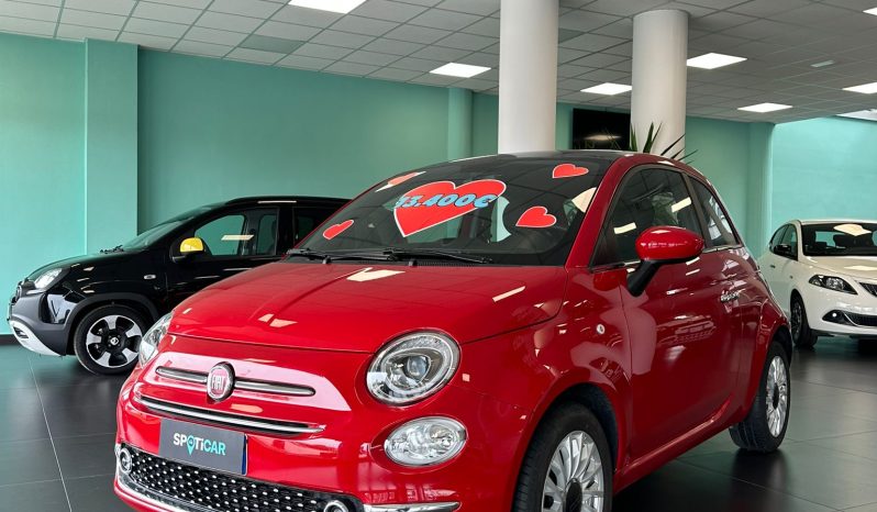 È AMORE AL PRIMO SGUARDO pieno