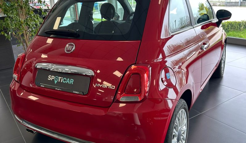 È AMORE AL PRIMO SGUARDO pieno