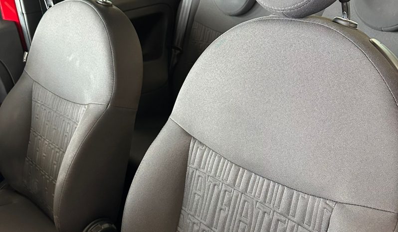 È AMORE AL PRIMO SGUARDO pieno