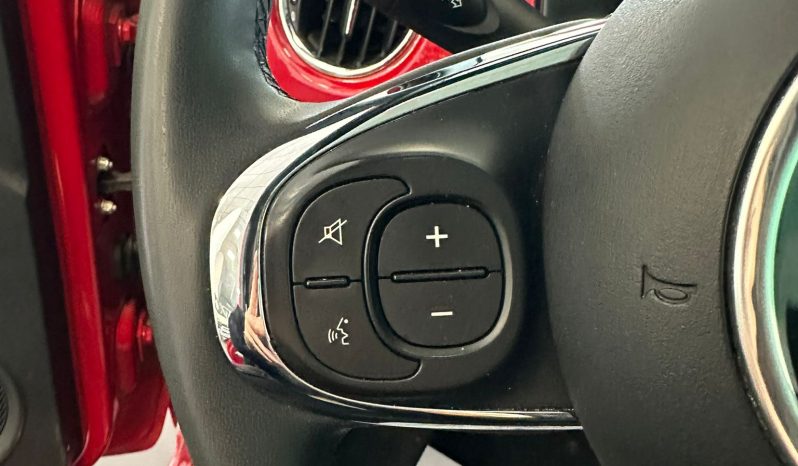 È AMORE AL PRIMO SGUARDO pieno