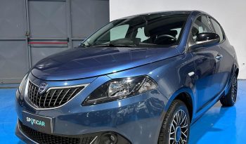 LANCIA YPSILON 70CV HYBRID – ELEGANZA & TECNOLOGIA pieno