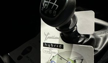 LANCIA YPSILON 70CV HYBRID – ELEGANZA & TECNOLOGIA pieno