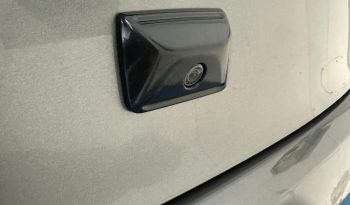 YPSILON PLATINO IBRIDA – ELEGANZA E TECNOLOGIA AL TOP pieno