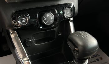 Perfetta per chi cerca un SUV compatto con tecnologia moderna, comfort e praticità quotidiana pieno