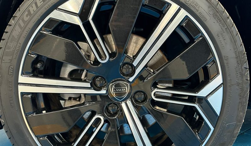 YPSILON LX HYBRID 100 CV AUTOMATICA pieno