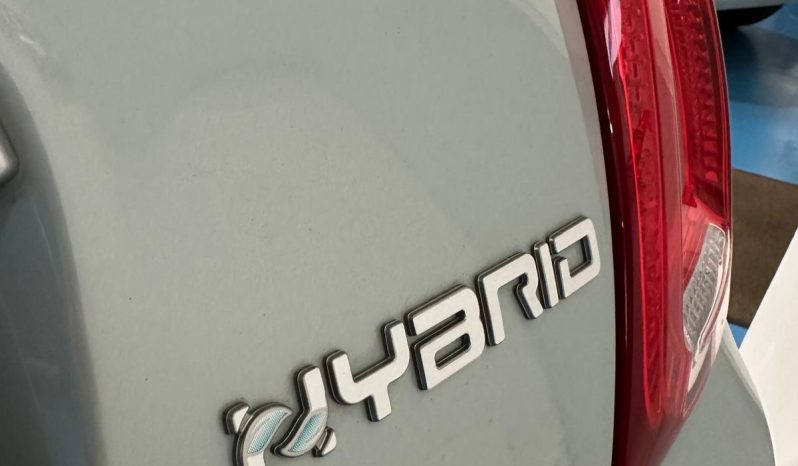Fiat 500 Launch Edition Hybrid – Eleganza e Tecnologia Senza Tempo pieno