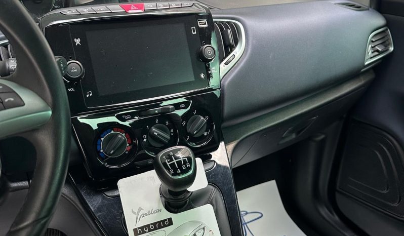 Lancia Ypsilon Hybrid Platino – Eleganza e Possibilità Impianto GPL pieno