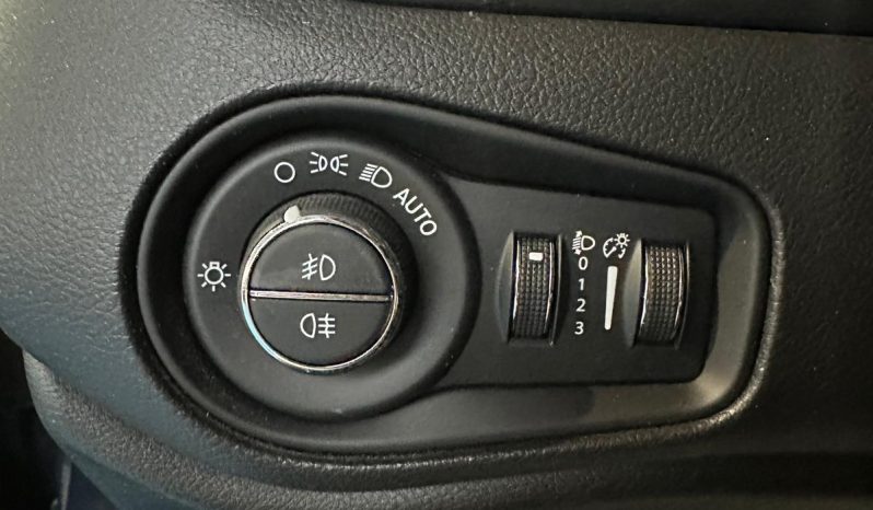 Jeep Renegade 1.5 Turbo Hybrid 130CV Limited – Eleganza e Prestazioni! pieno