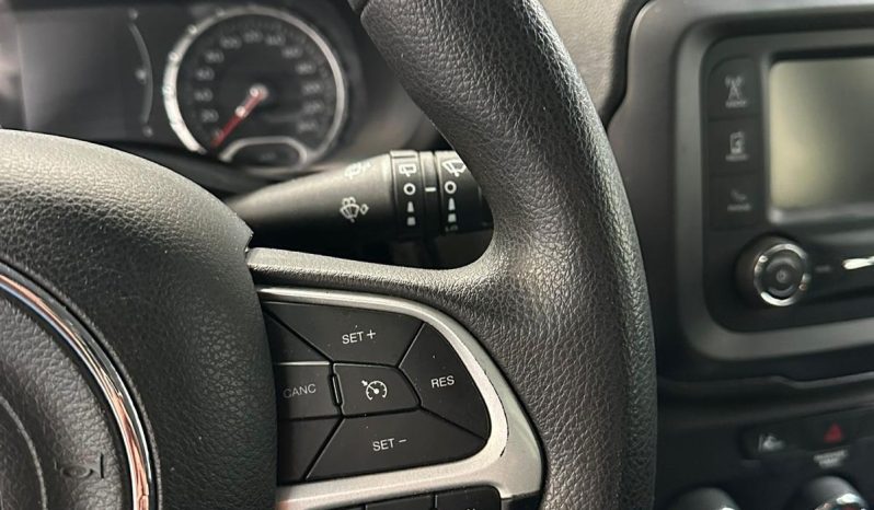 JEEP RENEGADE SPORT GPL – SUV GRINTOSO, COMODO E DAI COSTI RIDOTTI pieno