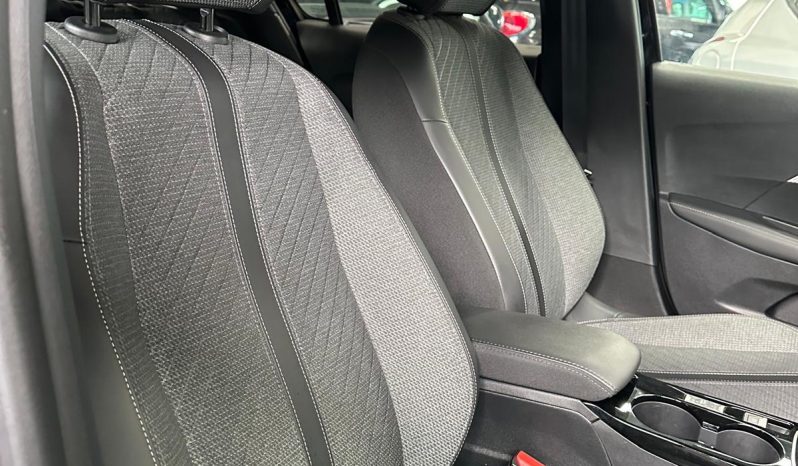 Peugeot 208 Allure Pack 100 CV – Eleganza e Tecnologia | Km 8.000 pieno