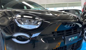 Vettura pronta per qualsiasi prova e visione pieno