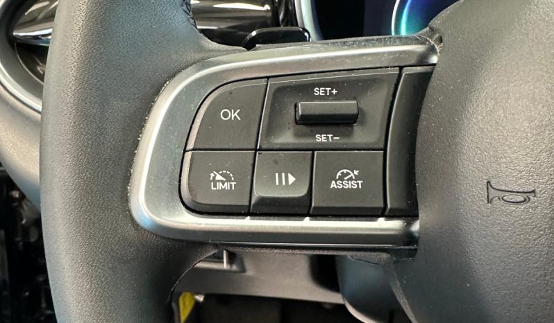 Vettura pronta per qualsiasi prova e visione pieno