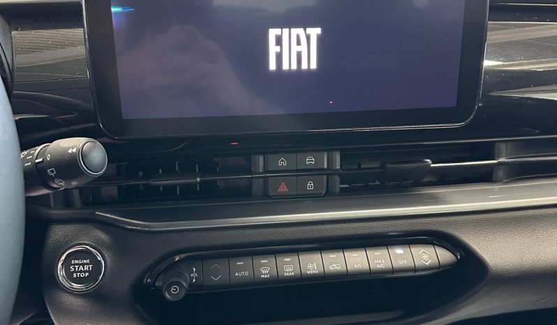 Vettura pronta per qualsiasi prova e visione pieno