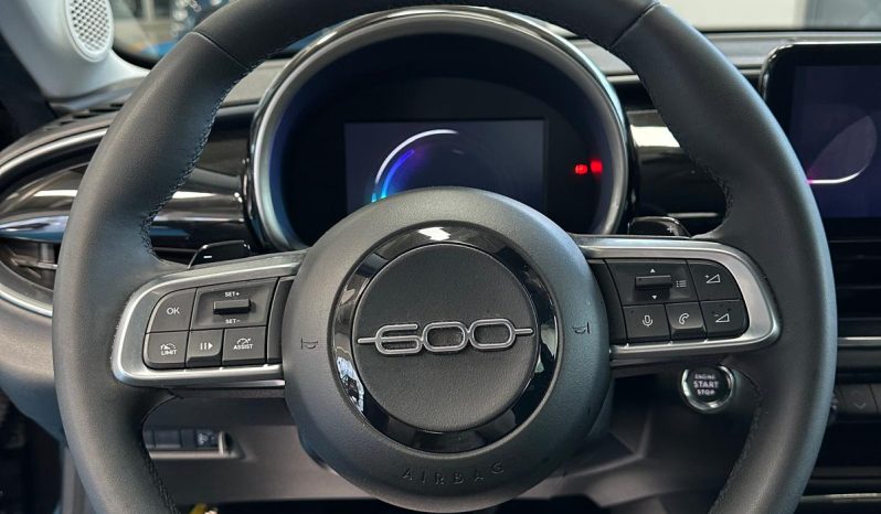 Vettura pronta per qualsiasi prova e visione pieno