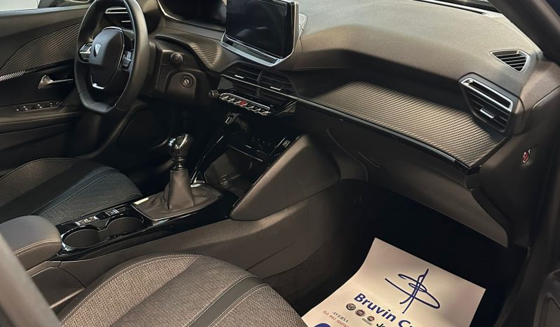 Peugeot 2008 1.2 PureTech 100CV Allure Pack LED Sensori Ant/Post 2025 pieno