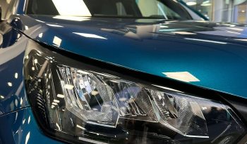 Peugeot 2008 1.2 PureTech 100CV Allure Pack LED Sensori Ant/Post 2025 pieno