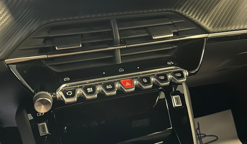 Peugeot 2008 1.2 PureTech 100CV Allure Pack LED Sensori Ant/Post 2025 pieno