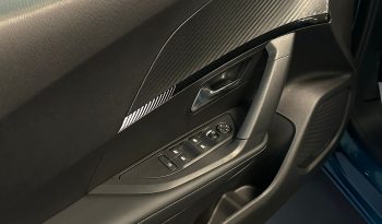 Peugeot 2008 1.2 PureTech 100CV Allure Pack LED Sensori Ant/Post 2025 pieno