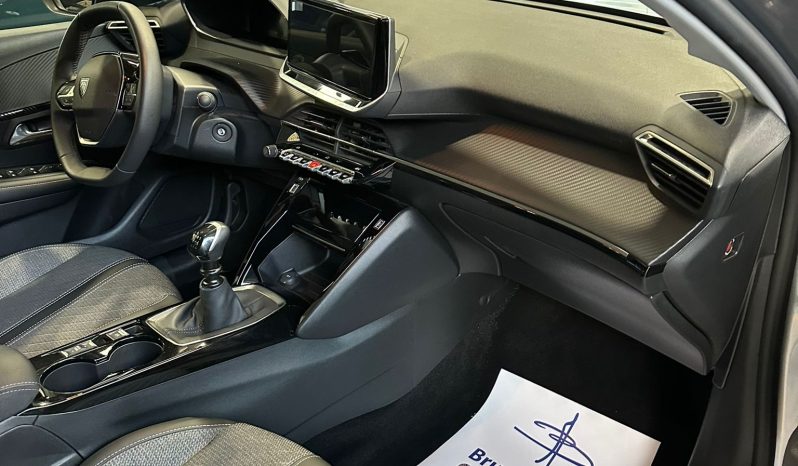 Peugeot 208 Allure Pack 100CV 2025 – 6.000 km, Full Optional pieno